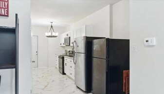 1414 E Oliver St in Baltimore, MD - Building Photo