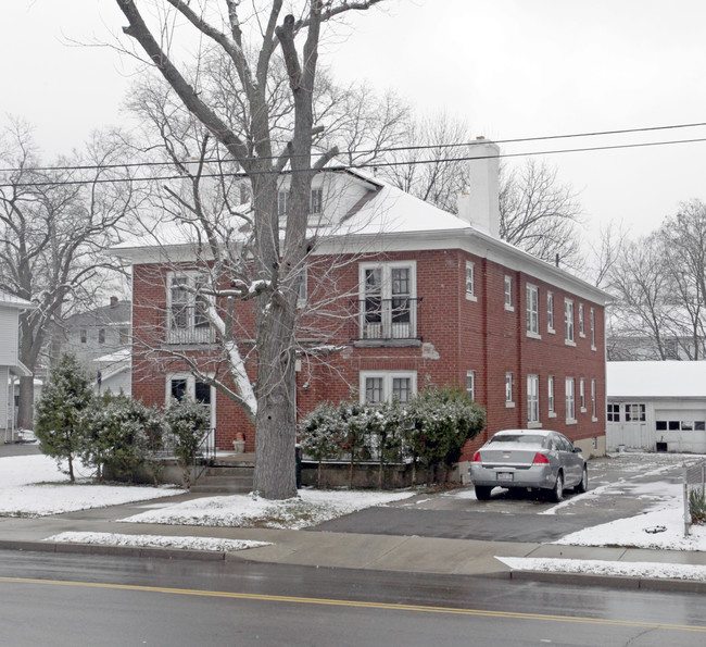 1926 Catalpa Dr in Dayton, OH - Building Photo - Building Photo