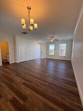 207 Clarus Crk Wy in Travelers Rest, SC - Foto de edificio - Building Photo