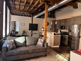 212 Morgan St in St. Louis, MO - Building Photo