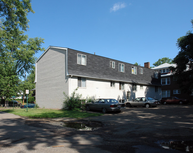 1520 Yale Ave in Canton, OH - Building Photo - Building Photo