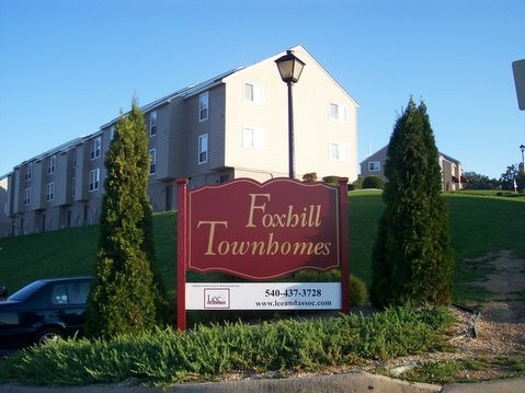 Foxhill Townhomes in Harrisonburg, VA - Building Photo - Building Photo