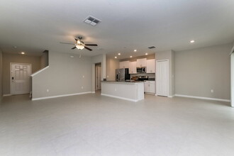 7312 Spring Snowflake Ave, Unit 6 in Tampa, FL - Building Photo - Building Photo