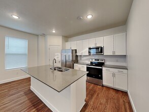 11068 S Stream Rock Rd in South Jordan, UT - Building Photo - Building Photo