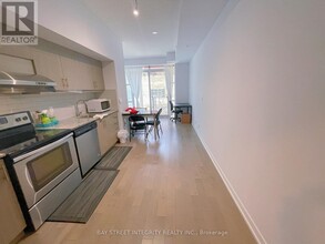 10-210 Willison Square in Toronto, ON - Building Photo - Building Photo