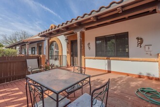 232 S Paseo Pena in Green Valley, AZ - Building Photo - Building Photo