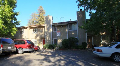 2350 Church Ave in Sacramento, CA - Building Photo - Building Photo