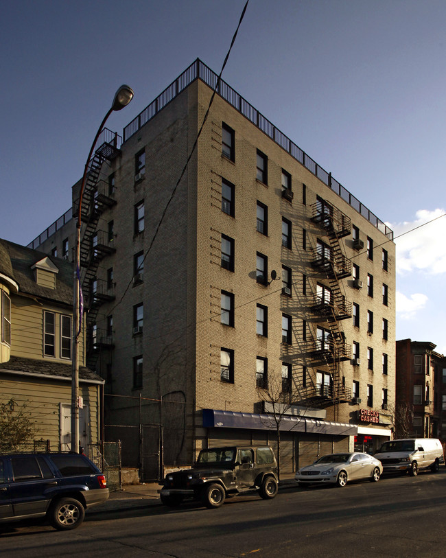 1041 Nelson Ave in Bronx, NY - Building Photo - Building Photo