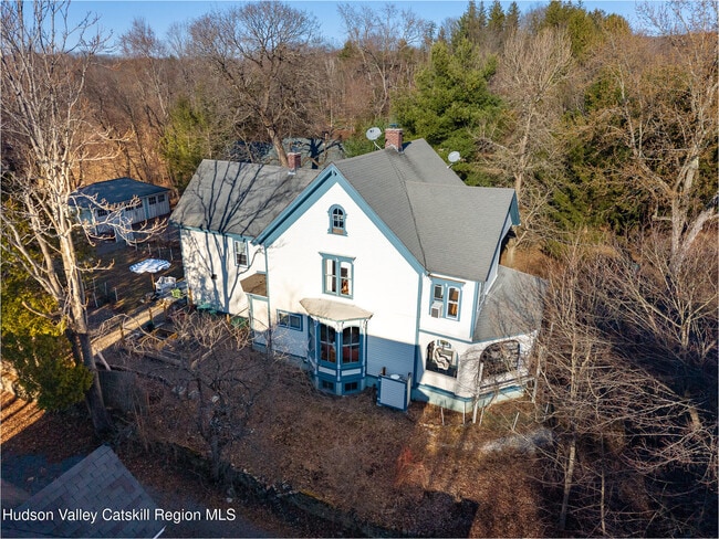 property at 5 Fairview Ave