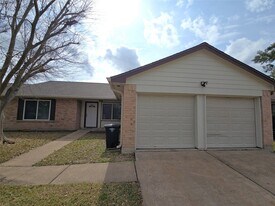 19415 Southaven Dr in Houston, TX - Building Photo