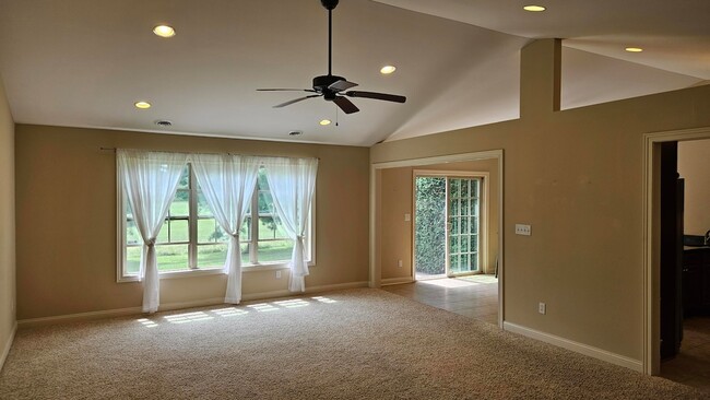 801 Veterans Ln, Unit 5-129 in Crown Point, IN - Building Photo - Building Photo