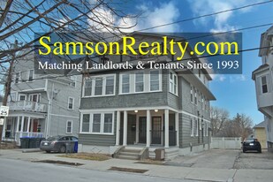 403 Morris Ave in Providence, RI - Building Photo