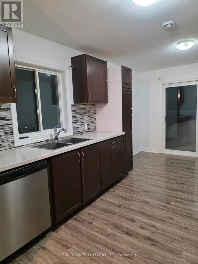 175 Peel St in Barrie, ON - Building Photo - Building Photo