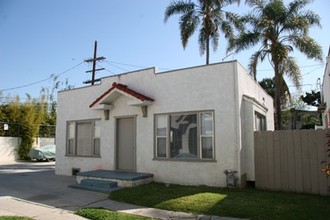 3745 W 27th St in Los Angeles, CA - Building Photo - Building Photo