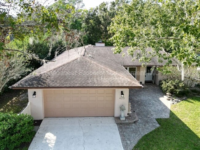 423 Whispering Oaks Ct in Sarasota, FL - Building Photo - Building Photo