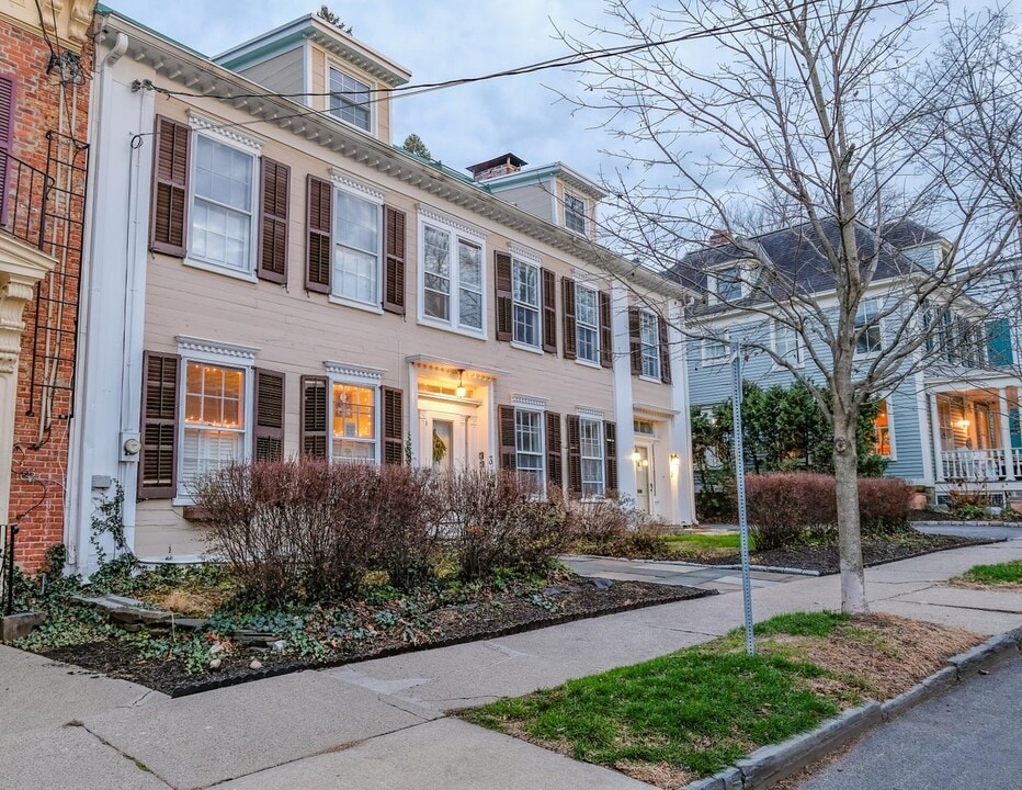 5 Washington Ave in Schenectady, NY - Foto de edificio