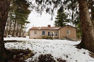 6652 Boston State Rd in Hamburg, NY - Building Photo - Building Photo