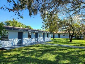 1540 W 34th St in West Palm Beach, FL - Building Photo