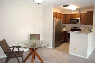 2038 N Rand Rd in Palatine, IL - Building Photo - Building Photo