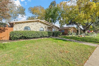 3117 Nutmeg Ln, Unit 27 in Garland, TX - Building Photo - Building Photo