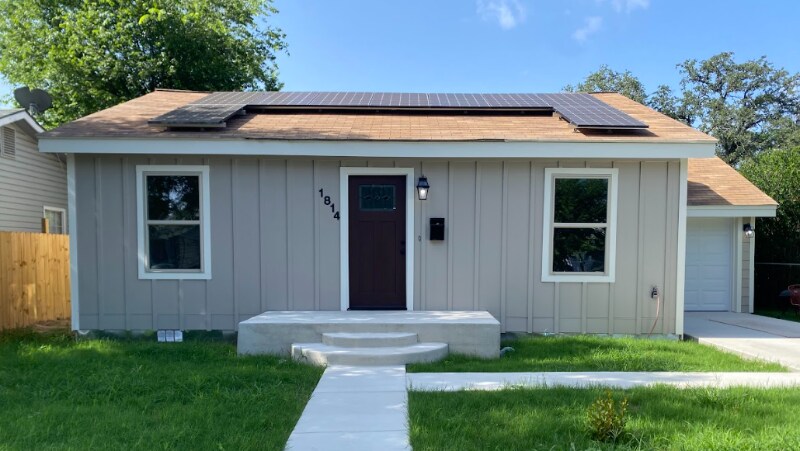 1814 Clower in San Antonio, TX - Building Photo