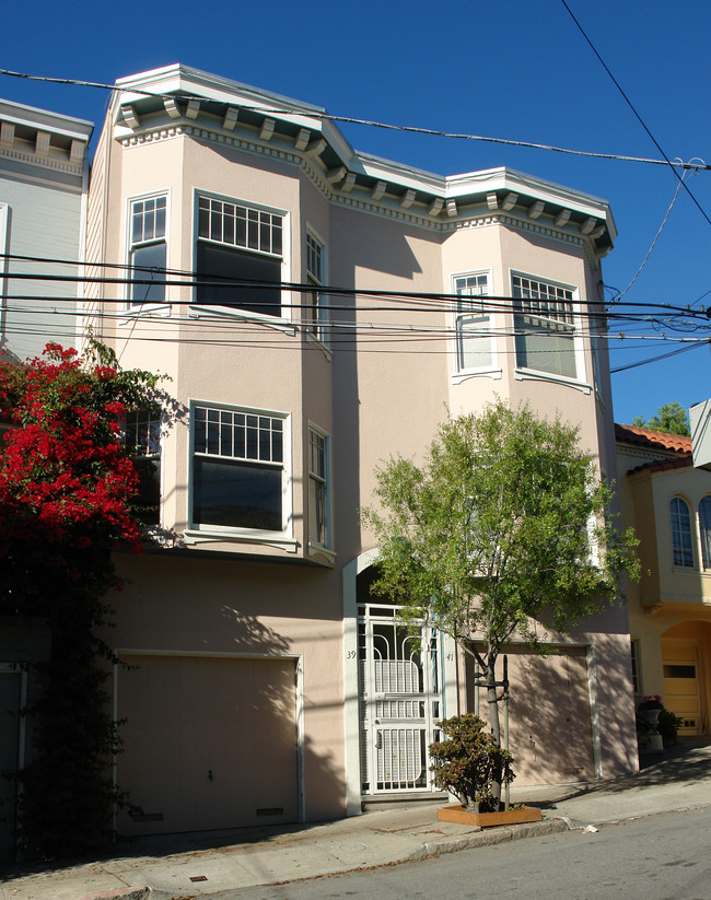 39-41 Divisadero St in San Francisco, CA - Foto de edificio - Building Photo