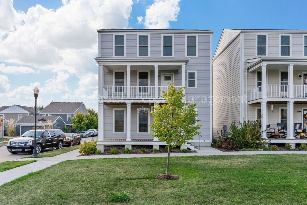 3120 Pirogue Wy in St. Charles, MO - Building Photo