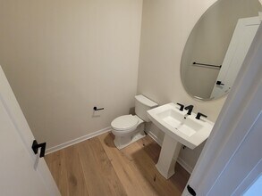 357 Aspen Wy in King of Prussia, PA - Building Photo - Building Photo