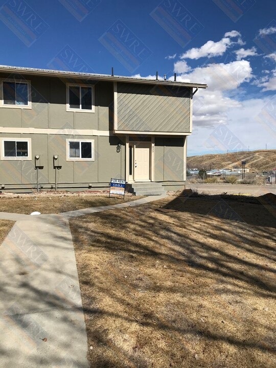 855 Moccasin Ln in Rock Springs, WY - Building Photo