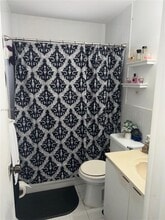 3254 W 70th St in Hialeah, FL - Building Photo - Building Photo