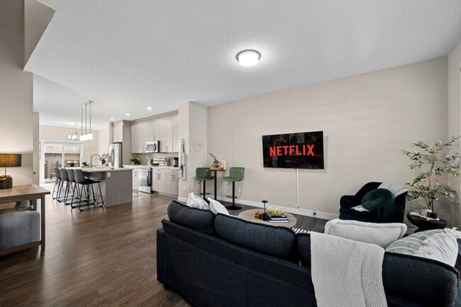 10752-10792 92 St NW in Edmonton, AB - Building Photo - Building Photo