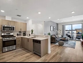 4725 Radford Ave, Unit ph1 in Los Angeles, CA - Foto de edificio - Building Photo