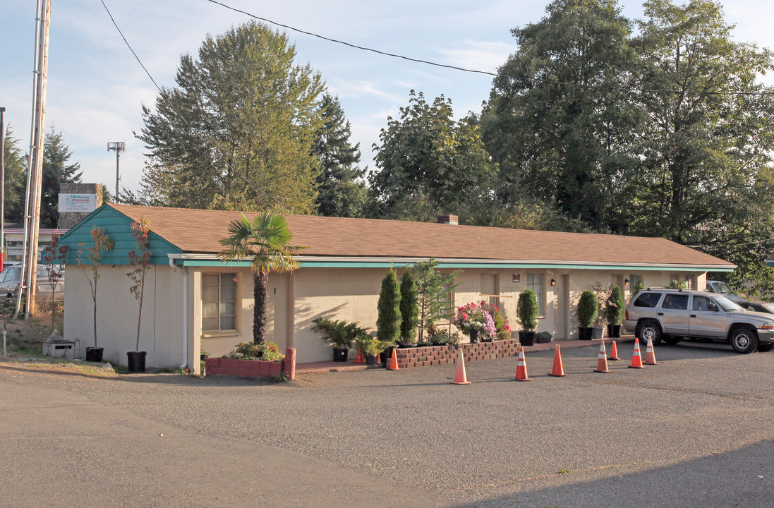 College Inn Apartments in Kent, WA - Foto de edificio