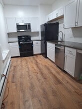 1607 E Strasburg Rd, Unit 1st Floor Apt in West Chester, PA - Foto de edificio - Building Photo