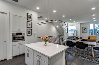 1936 Dowgate Ct in Dallas, TX - Building Photo - Building Photo