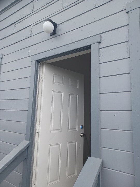2315 Willow Pass Rd in Bay Point, CA - Building Photo