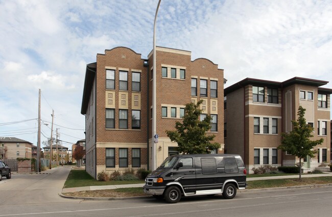 3851 S Cottage Grove Ave in Chicago, IL - Building Photo - Building Photo