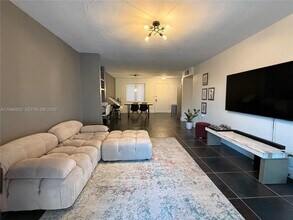 1631 NE 114th St in Miami, FL - Building Photo - Building Photo