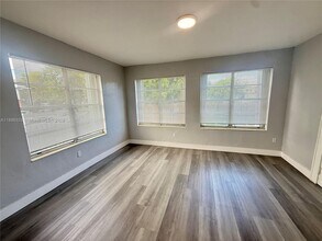 301 SW 10th Ave in Miami, FL - Building Photo - Building Photo