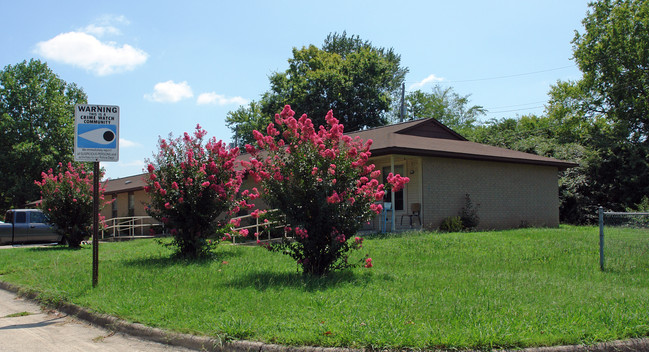 Whispering Pines in Benton, AR - Building Photo - Building Photo