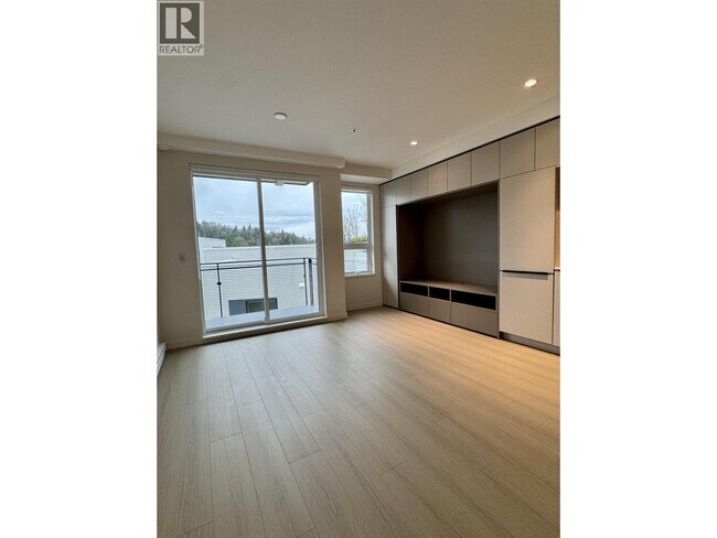 125 Albert St in Port Moody, BC - Building Photo - Building Photo