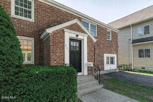 135 Winthrop Ave in Albany, NY - Building Photo
