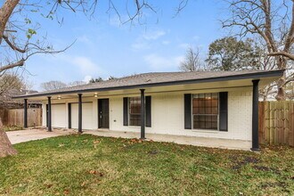 803 Beaumont St in League City, TX - Foto de edificio - Building Photo