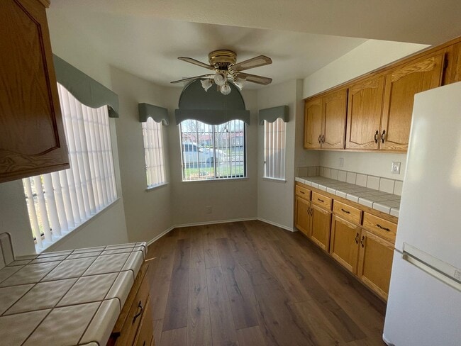 19230 Elm Dr in Apple Valley, CA - Building Photo - Building Photo