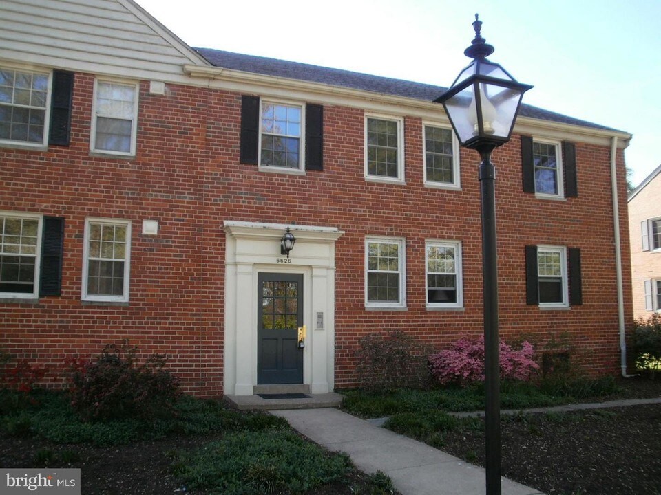 6626 Boulevard View-Unit -B2 in Alexandria, VA - Building Photo