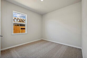10406 Red Cardinal Dr in Cleveland, TX - Building Photo - Building Photo