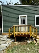 21560 Quaker Rd in Windsor, VA - Foto de edificio - Building Photo