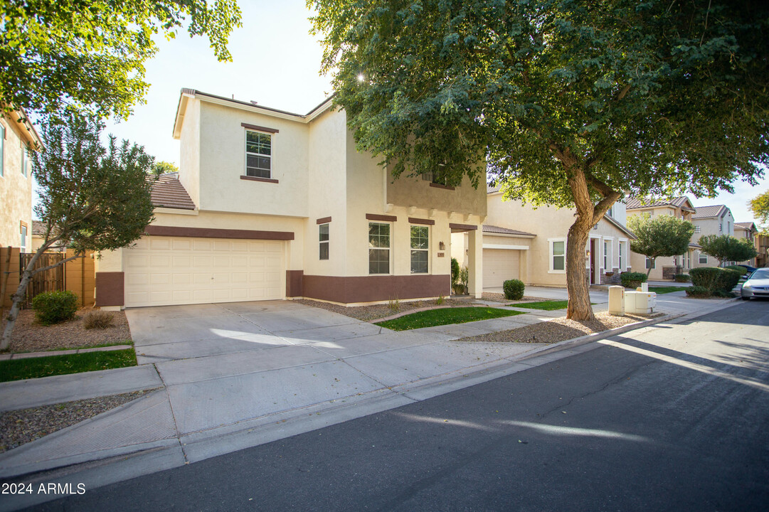 4171 E Milky Way in Gilbert, AZ - Foto de edificio