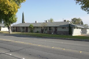 100 Elberta Ave in Atwater, CA - Building Photo