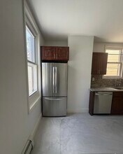 132 Bayview Ave in Jersey City, NJ - Building Photo - Building Photo